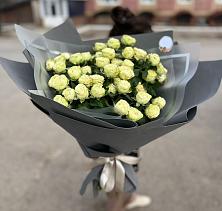 Букет Белые кустовые розы Солинеро в Старом Осколе
