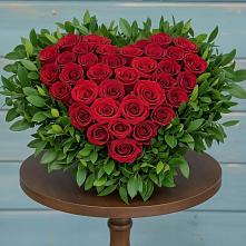 Цветочная композиция из Розы в виде сердца в Старом Осколе