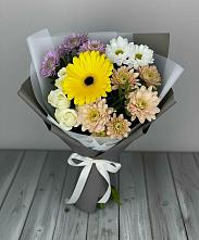 Букет цветов из:  Розы, Герберы и Хризантемы в Старом Осколе