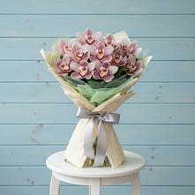 Букет цветов из:  Орхидеи и Розы в Старом Осколе