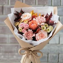 Букет цветов из:  Гвоздики, Хризантемы и Розы в Старом Осколе