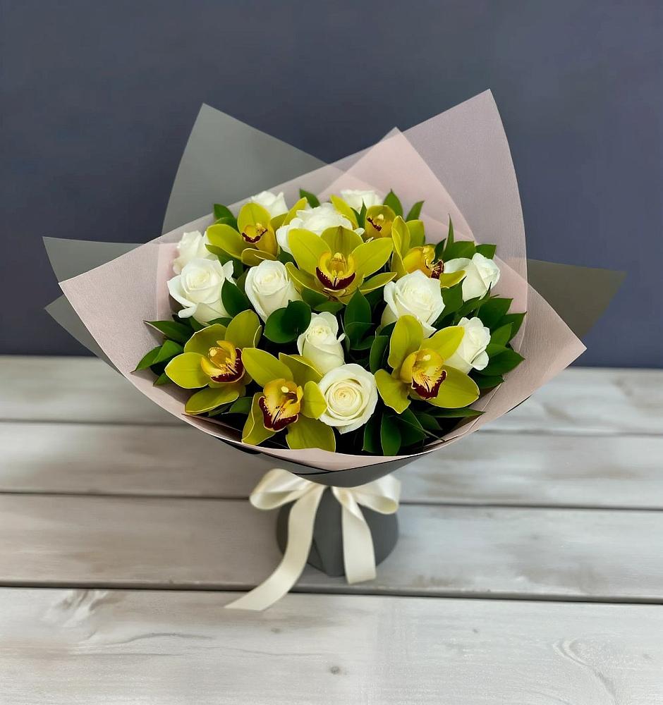 Букет цветов из: Орхидеи и Розы в Старом Осколе