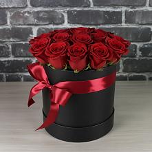 Цветочная композиция из Розы в шляпной коробке в Старом Осколе