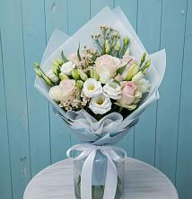 Букет цветов из:  Розы и Лизиантусы в Старом Осколе